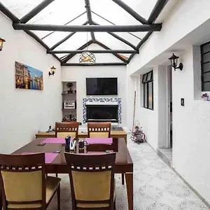 https://sper-apto-clido-y-confortable-en-la-candelaria.hotels-bogota.net